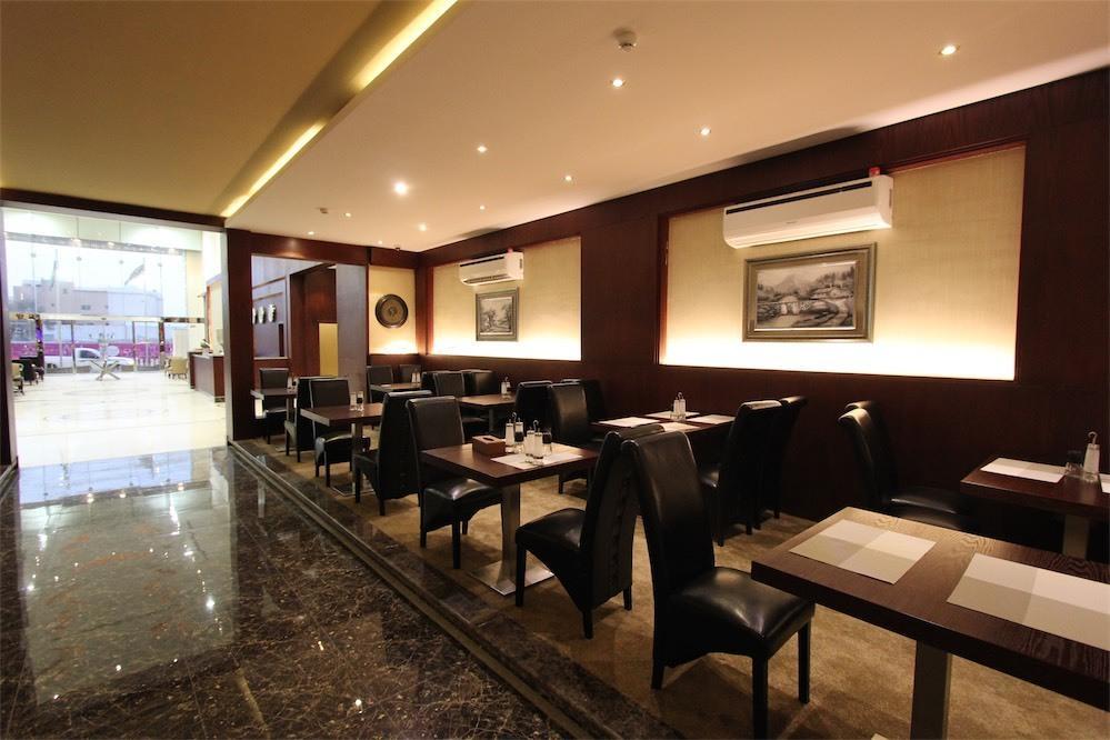 Taleen Granada Hotel Apartments Riade Exterior foto